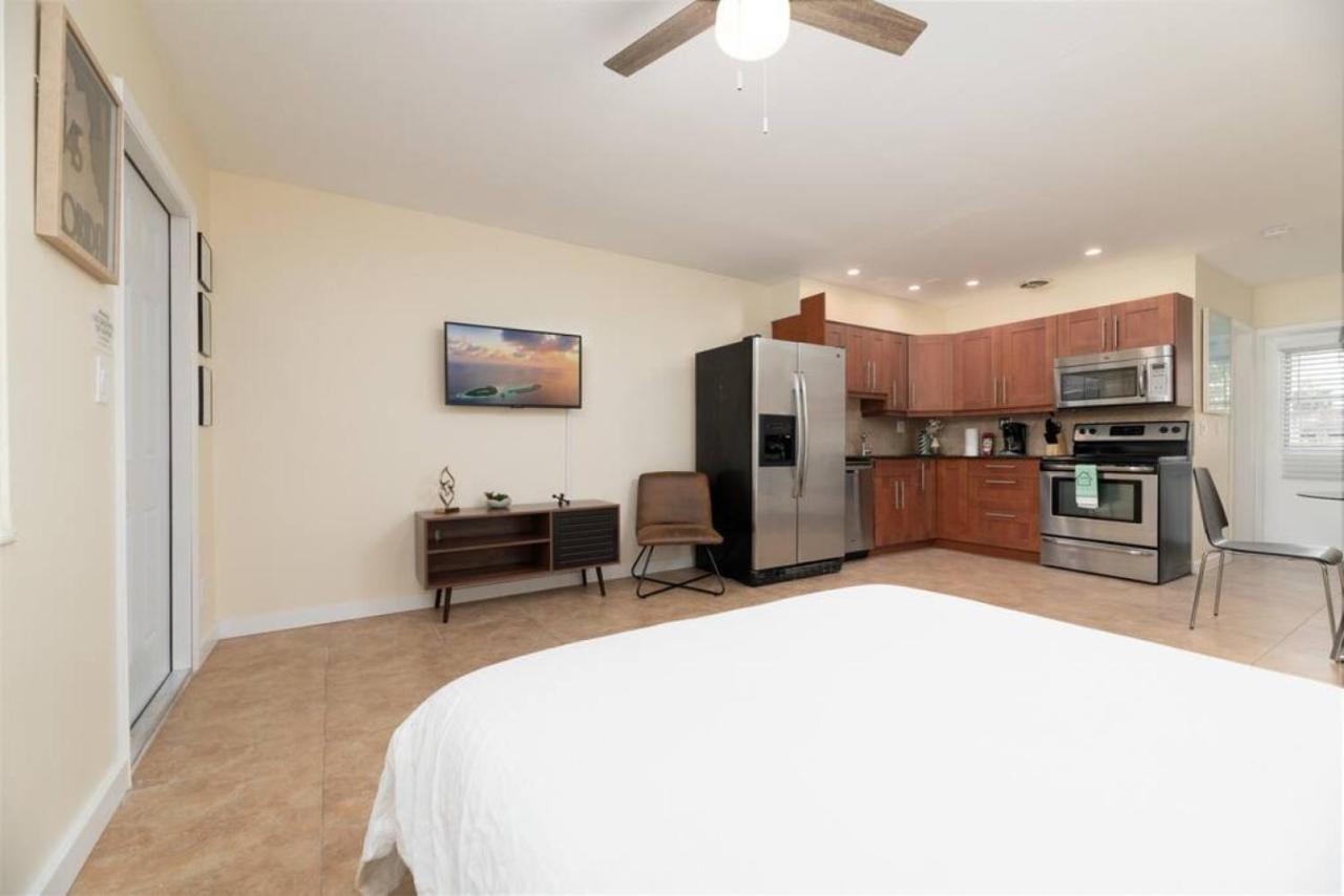 Just Off Wilton Drive Apt 7 フォート・ローダーデール エクステリア 写真